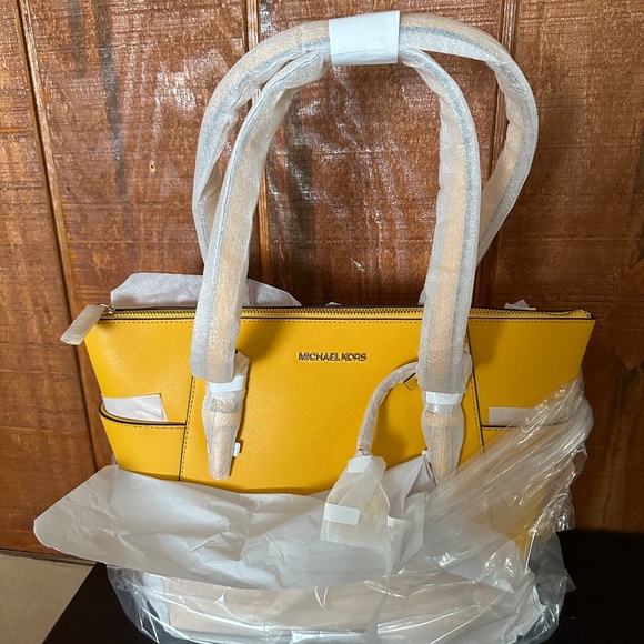 Michael Kors Charlotte Top Zip Tote - Jasmine Yellow - Picture 6 of 6